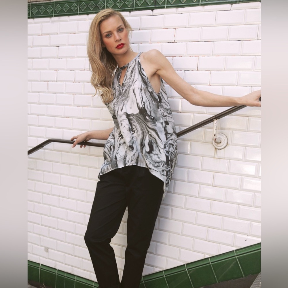 VERTIGO PARIS COLLECTION MARBLED SILK BLACK WHITE ASYMMETRICAL DESIGNER TANK M